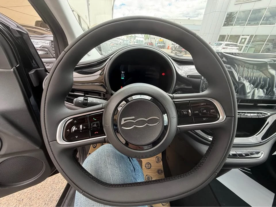 2026 Fiat 500e - Image 14 of 18