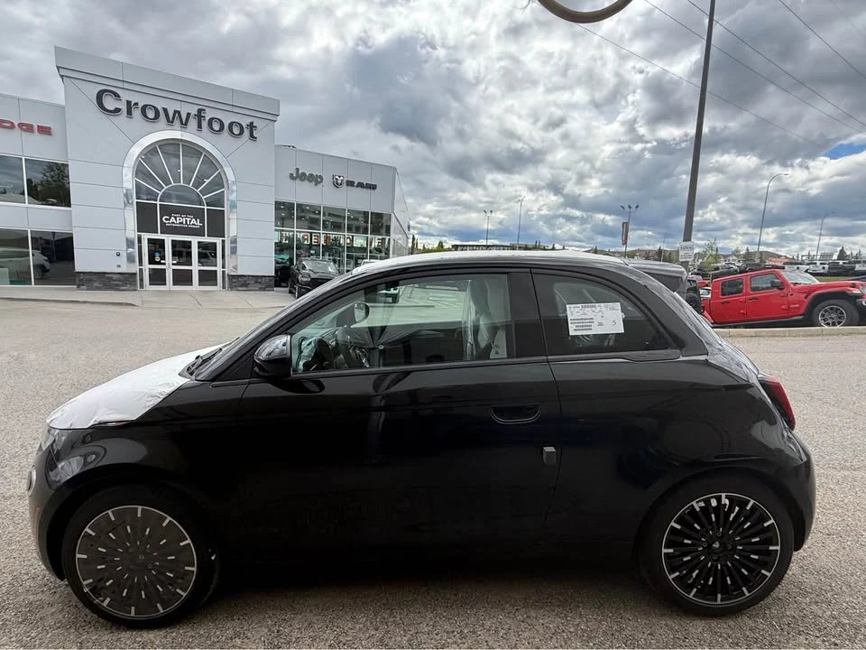 2026 Fiat 500e - Image 4 of 18