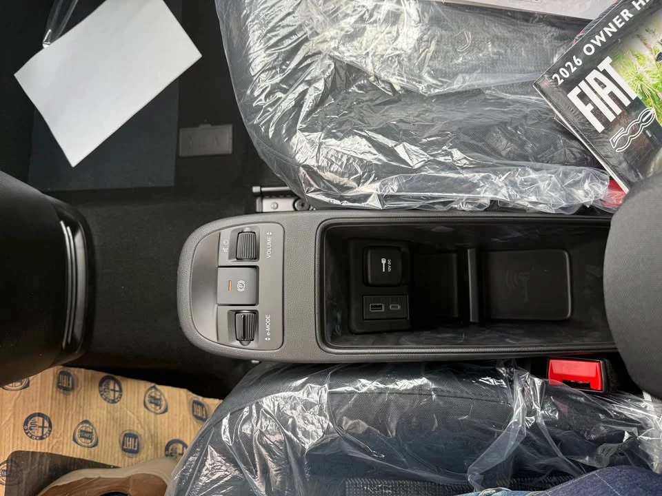2026 Fiat 500e - Image 17 of 18