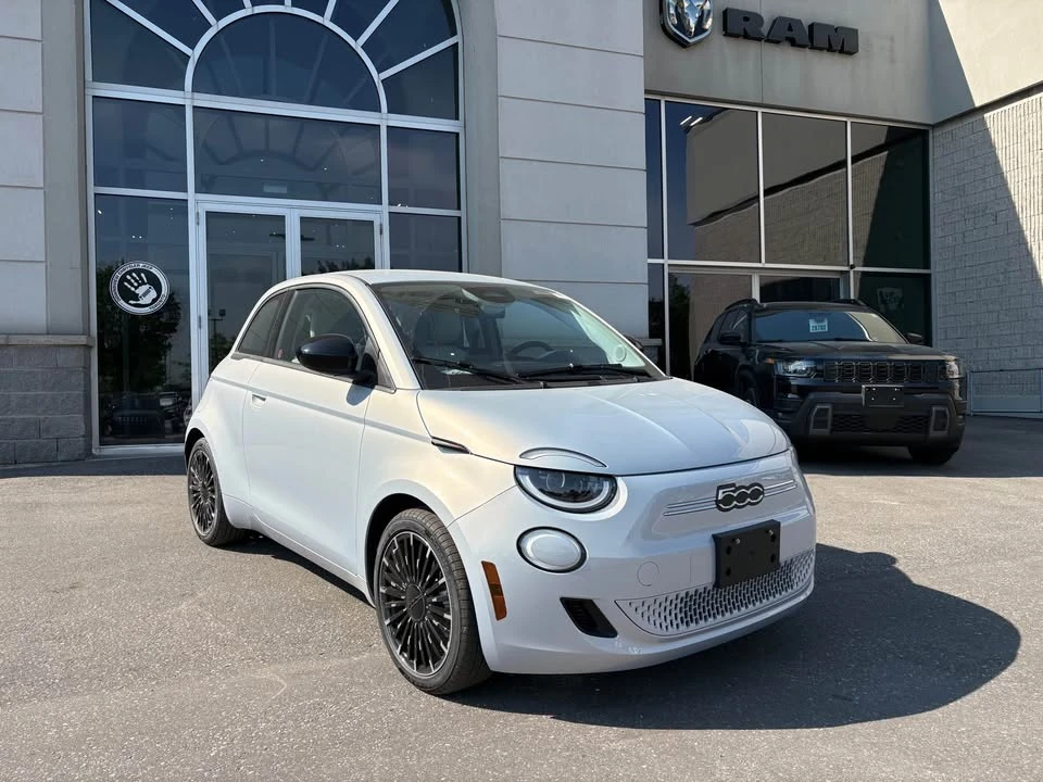 2026 Fiat 500e - Image 2 of 14
