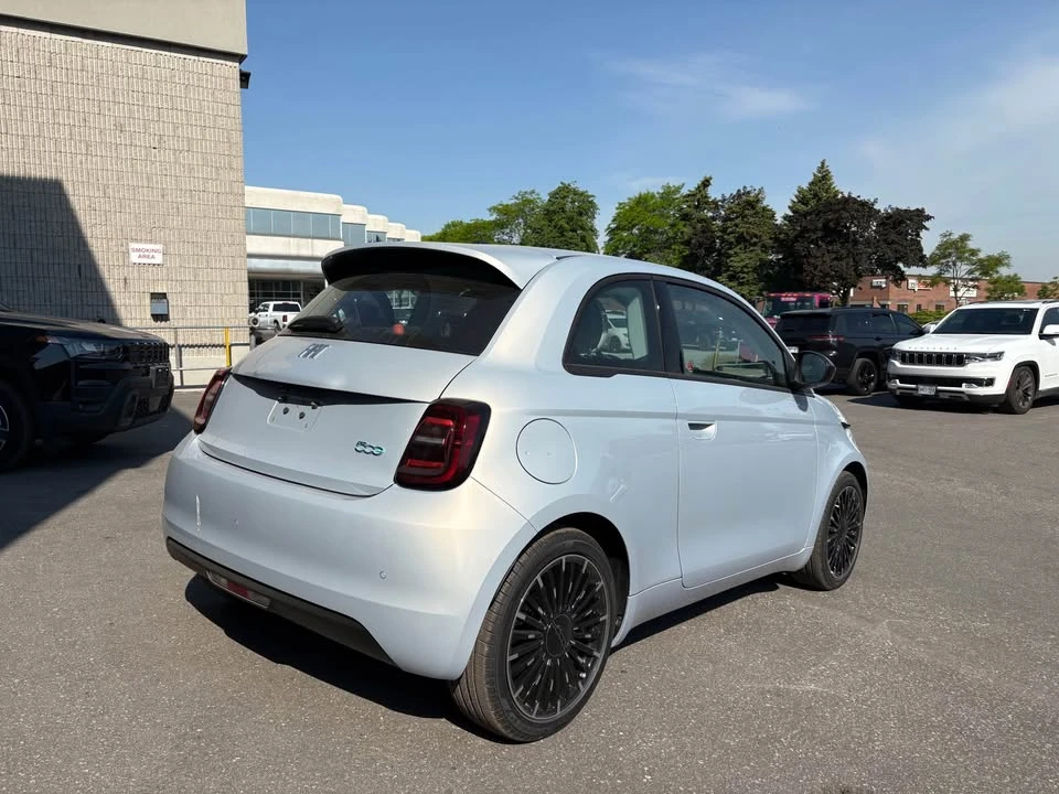 2026 Fiat 500e - Image 3 of 14