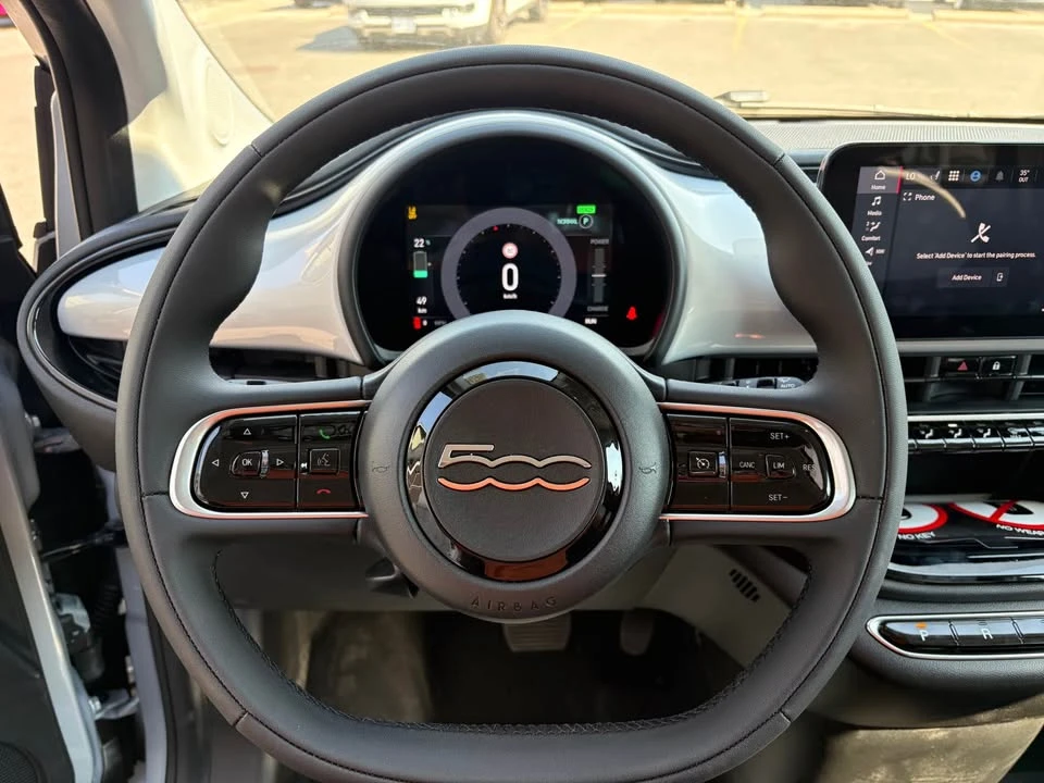 2026 Fiat 500e - Image 9 of 14