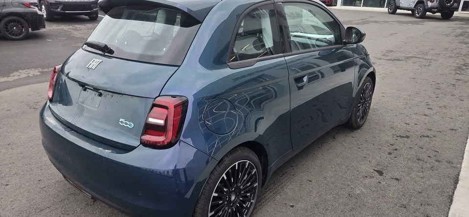 2026 Fiat 500e - Image 5 of 9