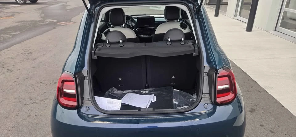 2026 Fiat 500e - Image 4 of 9