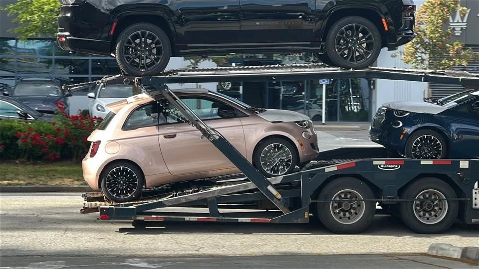 2026 Fiat 500e - Image 3 of 3