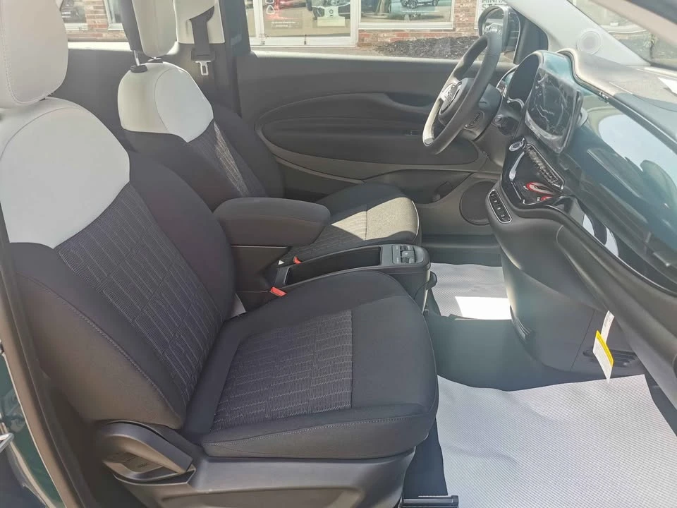 2026 Fiat 500e - Image 11 of 20