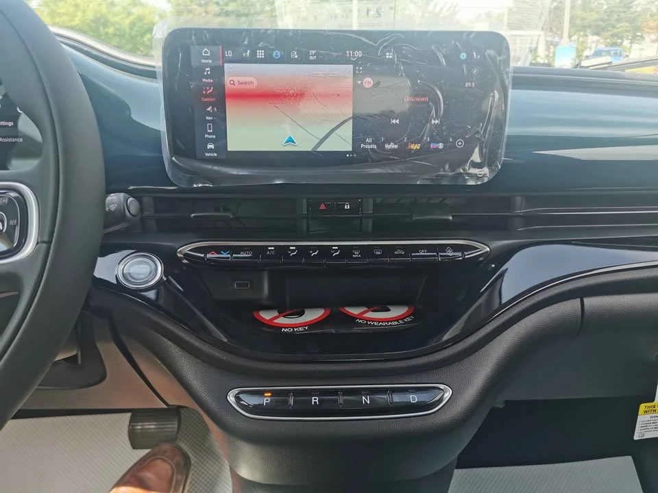 2026 Fiat 500e - Image 16 of 20