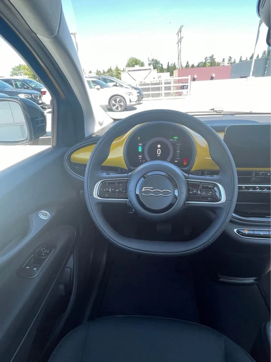 2026 Fiat 500e - Image 8 of 9