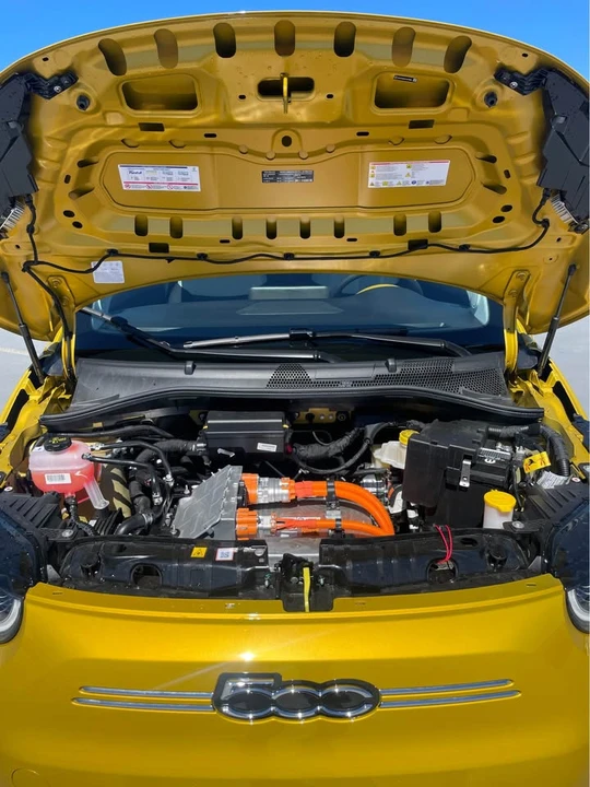 2026 Fiat 500e - Image 6 of 9