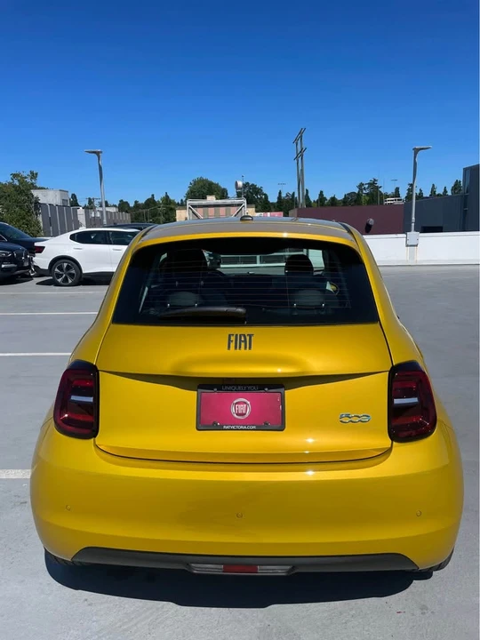 2026 Fiat 500e - Image 5 of 9