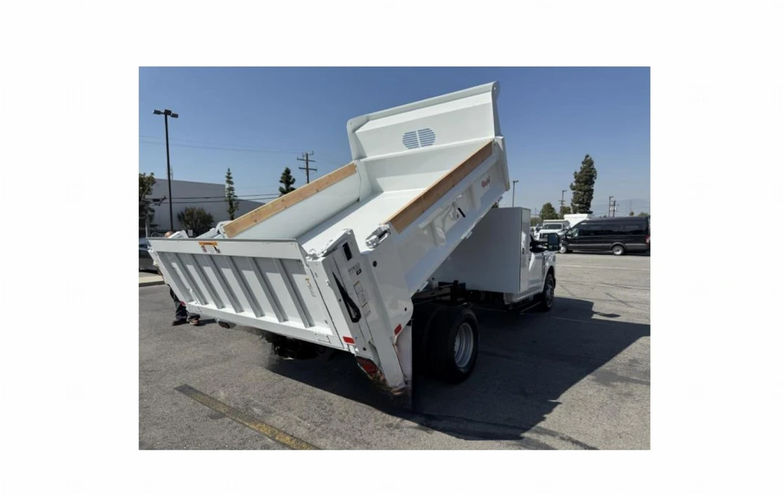2026 Ford - Image 16 of 31