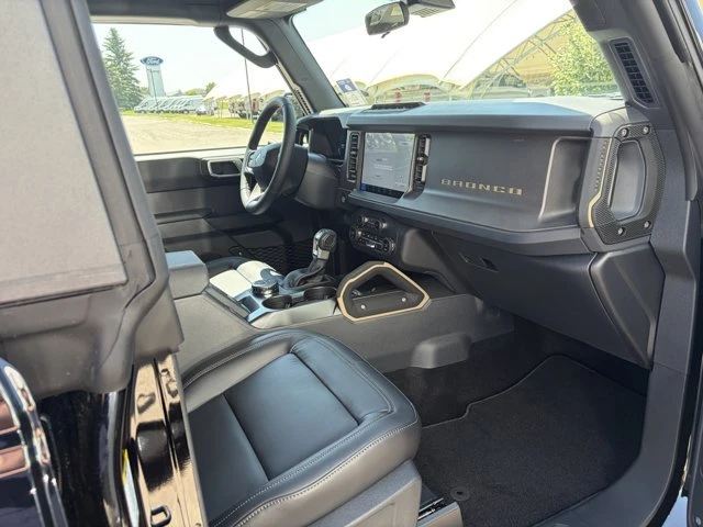 2026 Ford Bronco 6th Gen - Image 15 of 20