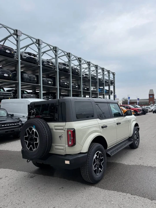 2026 Ford Bronco 6th Gen - Image 4 of 11
