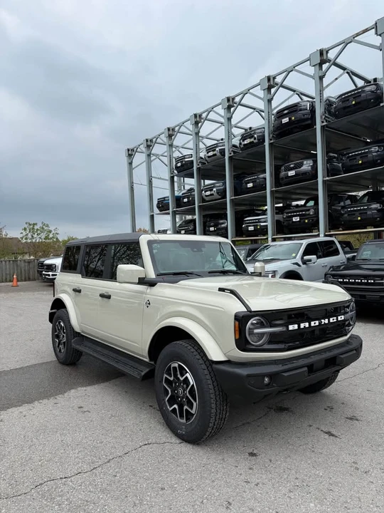 2026 Ford Bronco 6th Gen - Image 3 of 11