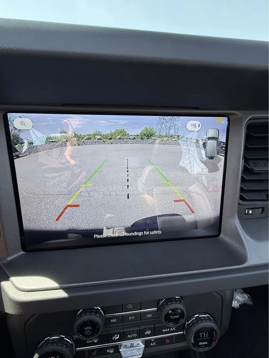 2026 Ford Bronco 6th Gen - Image 15 of 19