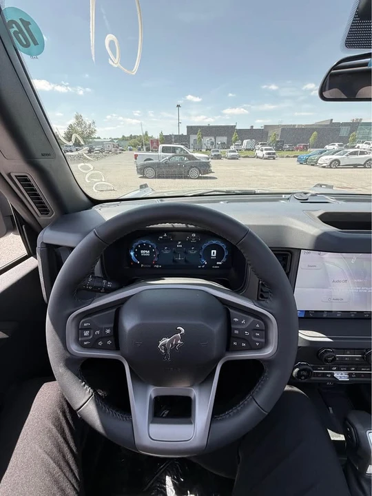 2026 Ford Bronco 6th Gen - Image 13 of 19
