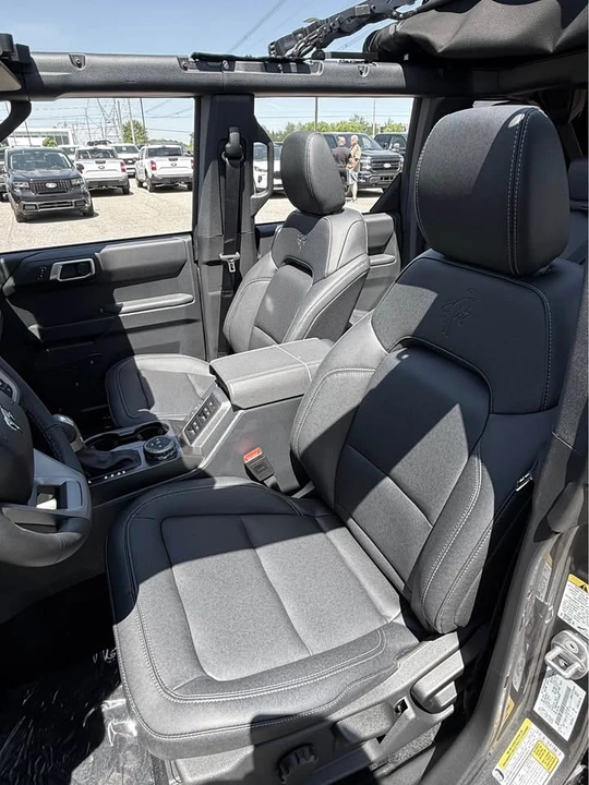 2026 Ford Bronco 6th Gen - Image 17 of 19