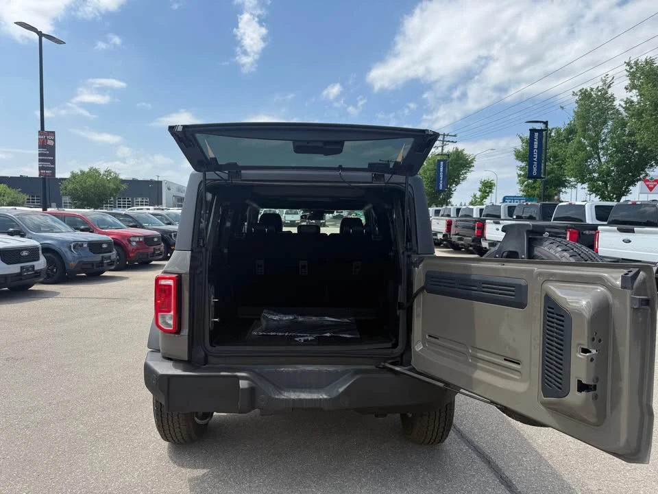 2026 Ford Bronco 6th Gen - Image 5 of 12