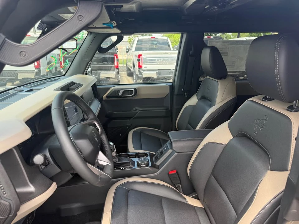 2026 Ford Bronco 6th Gen - Image 11 of 12