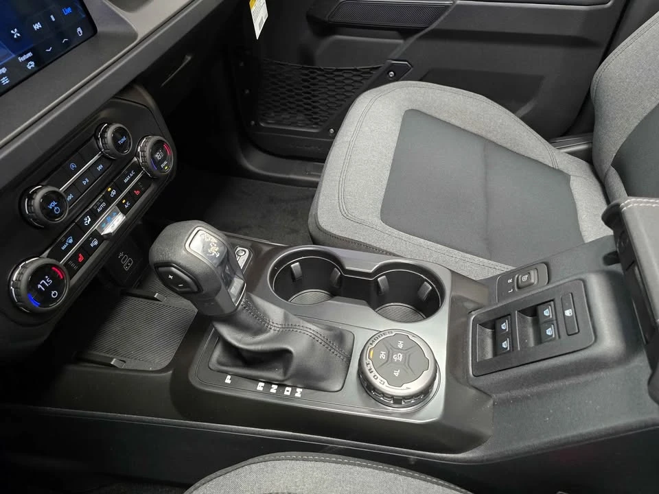 2026 Ford Bronco 6th Gen - Image 12 of 14