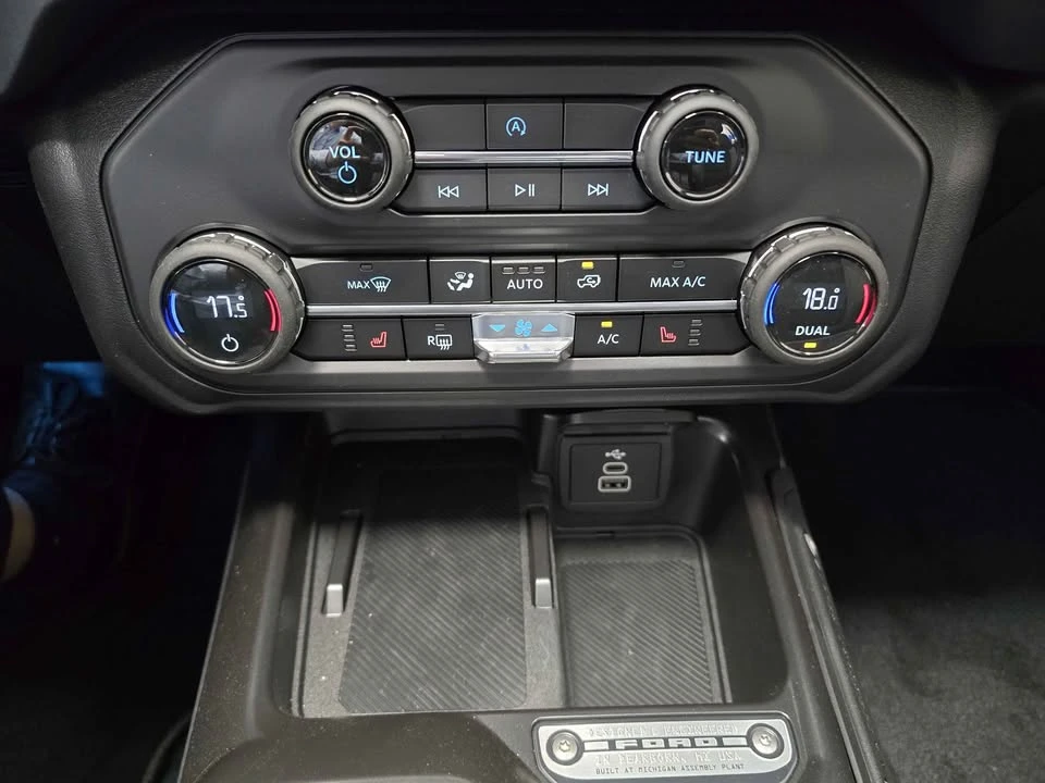 2026 Ford Bronco 6th Gen - Image 13 of 14