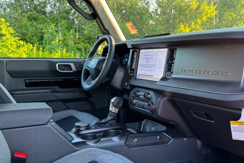 2026 Ford Bronco 6th Gen - Image 15 of 20