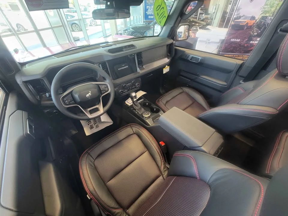 2026 Ford Bronco 6th Gen - Image 8 of 10