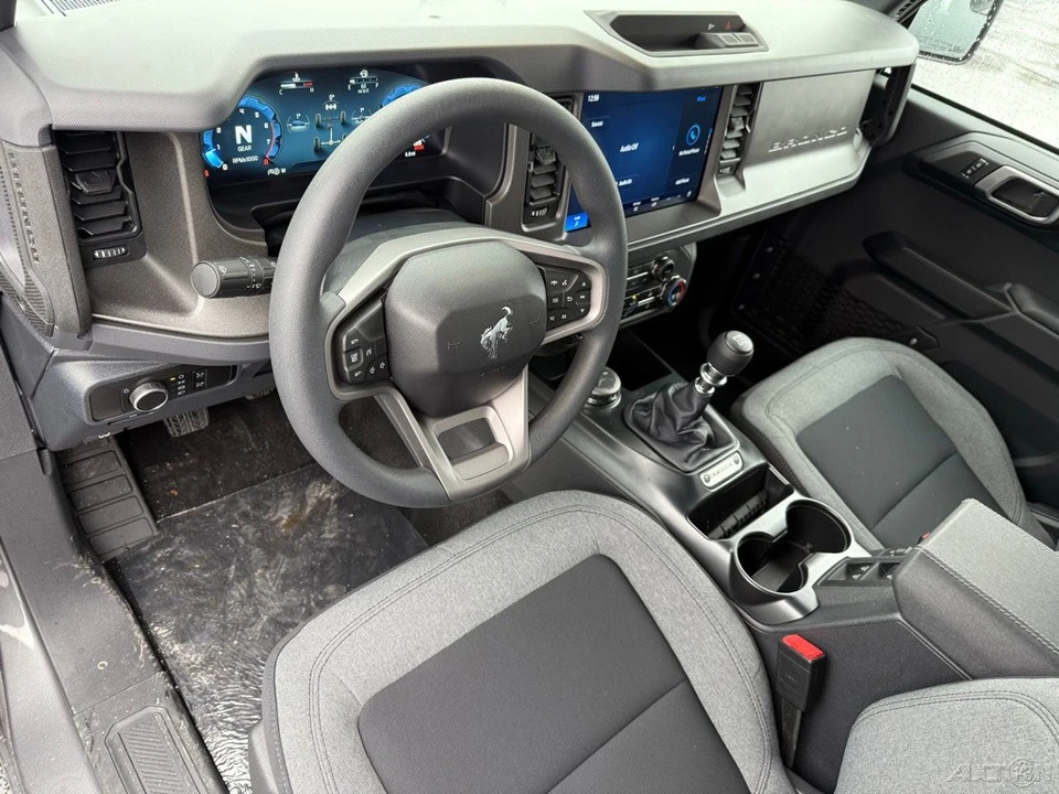 2026 Ford Bronco 6th Gen - Image 14 of 24