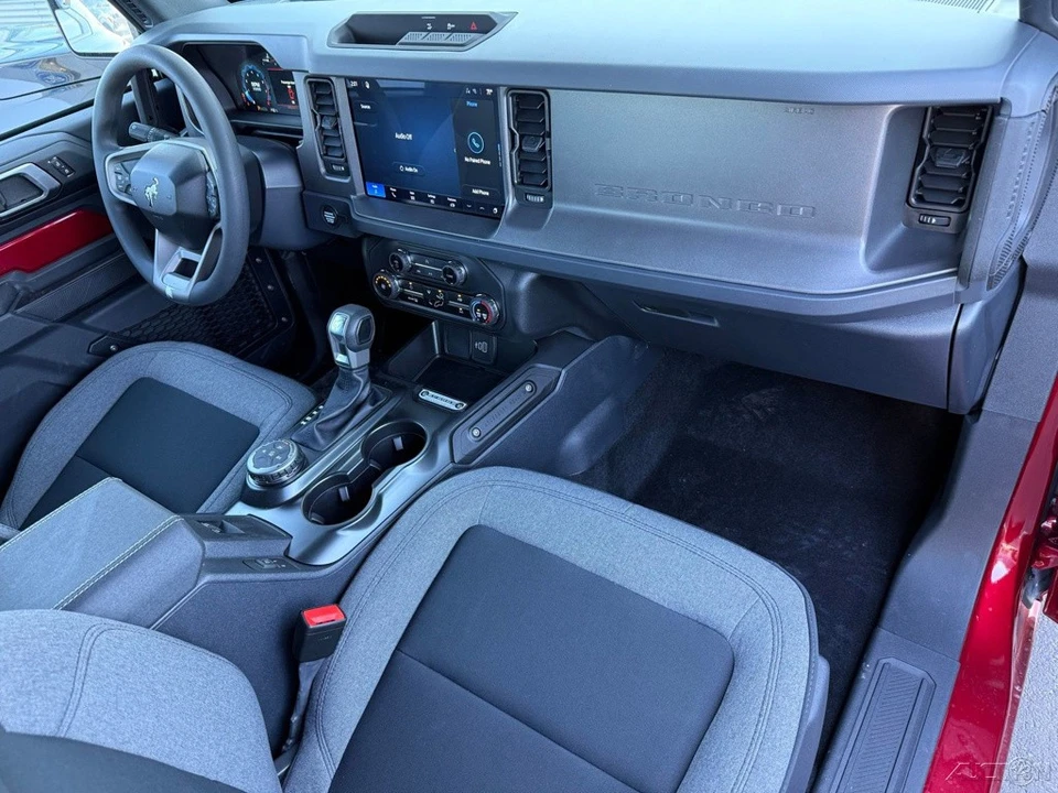 2026 Ford Bronco 6th Gen - Image 18 of 21