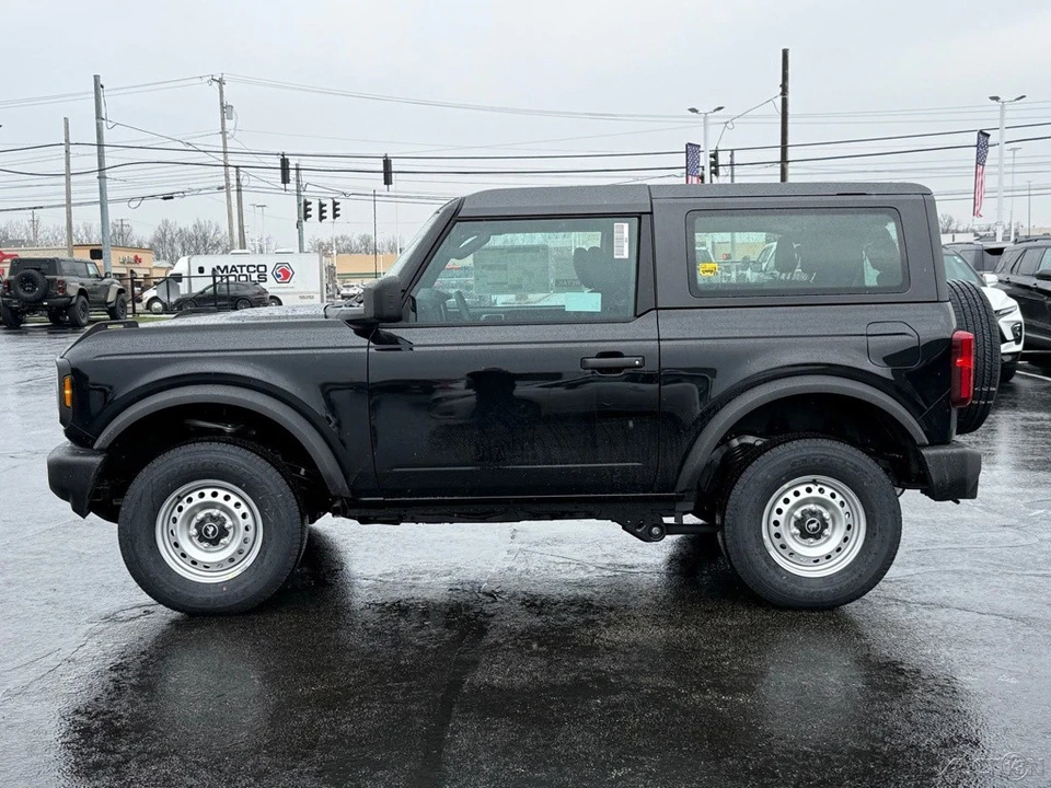 2026 Ford Bronco 6th Gen - Image 2 of 12