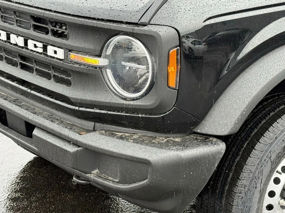 2026 Ford Bronco 6th Gen - Image 11 of 12