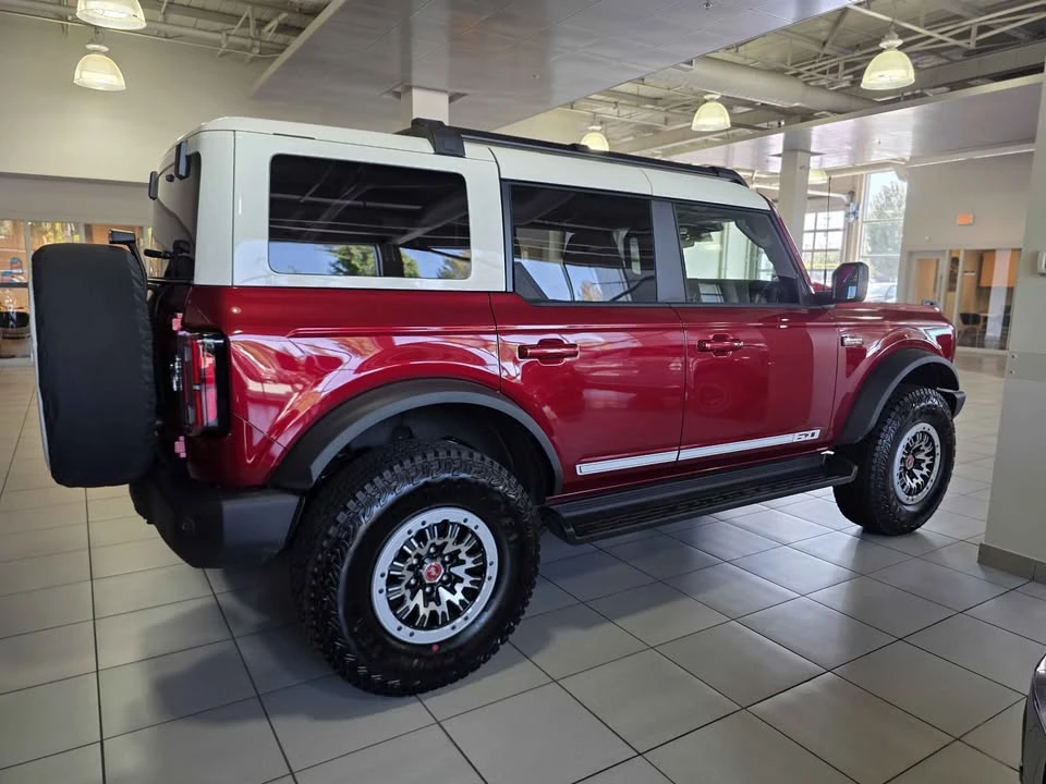 2026 Ford Bronco 6th Gen - Image 10 of 13
