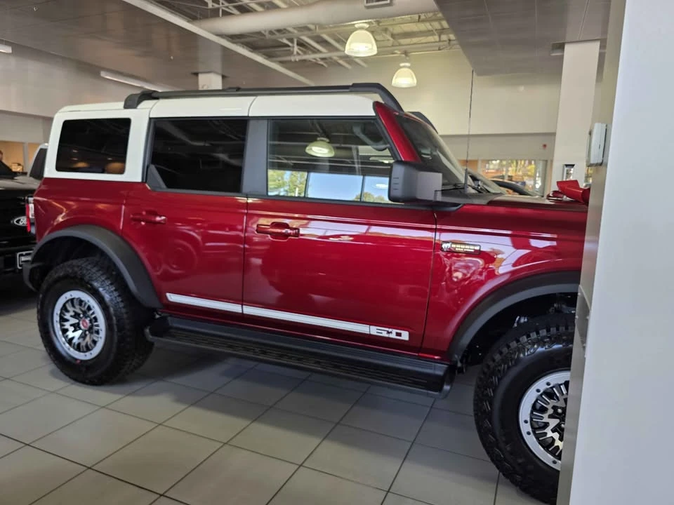 2026 Ford Bronco 6th Gen - Image 12 of 13