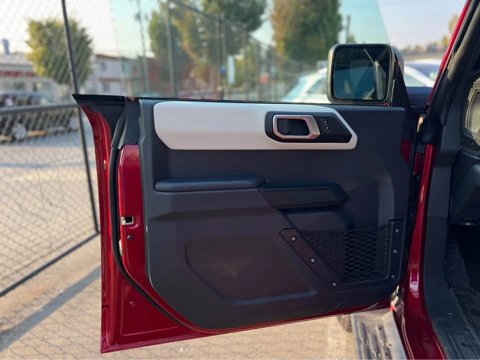 2026 Ford Bronco 6th Gen - Image 14 of 15