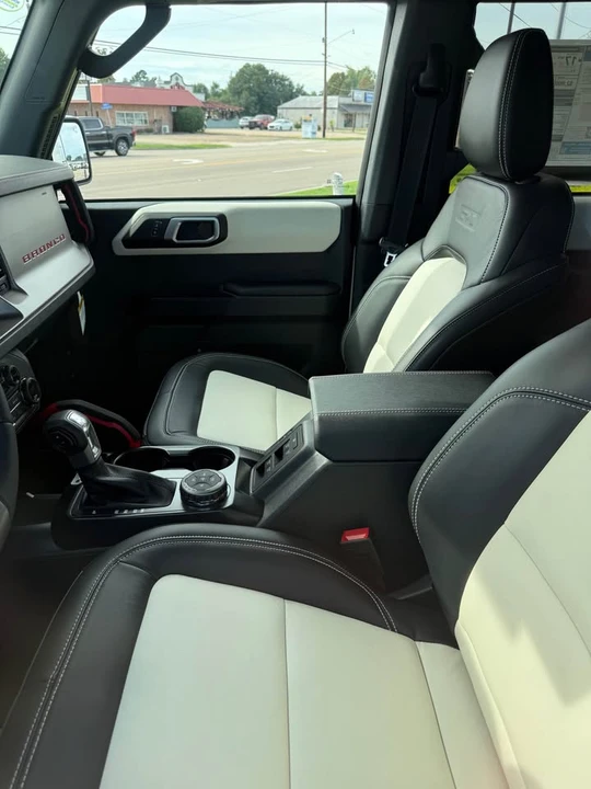 2026 Ford Bronco 6th Gen - Image 2 of 5