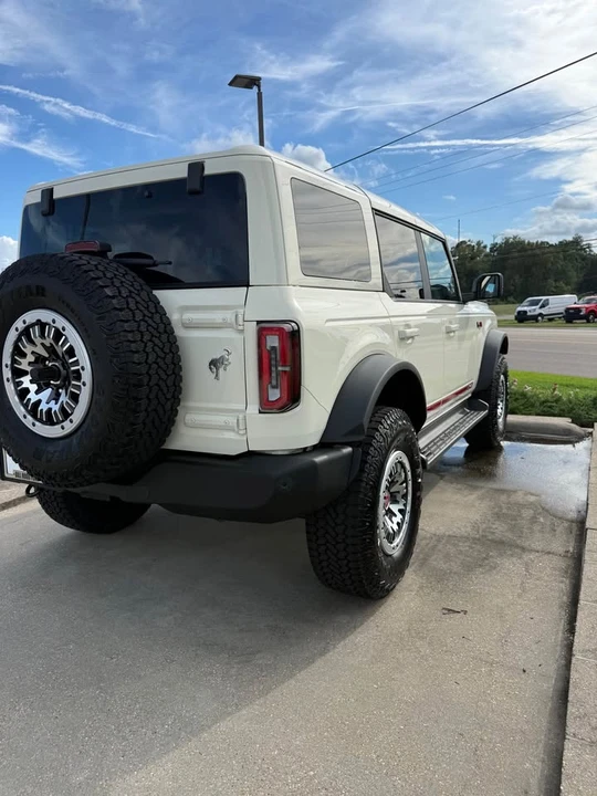 2026 Ford Bronco 6th Gen - Image 5 of 5