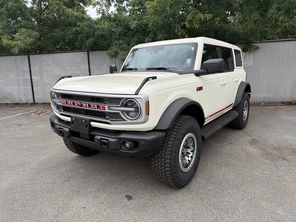 2026 Ford Bronco 6th Gen - Image 4 of 4