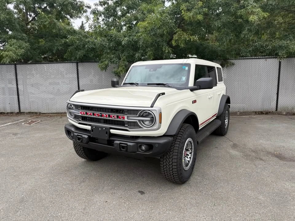 2026 Ford Bronco 6th Gen - Image 2 of 4