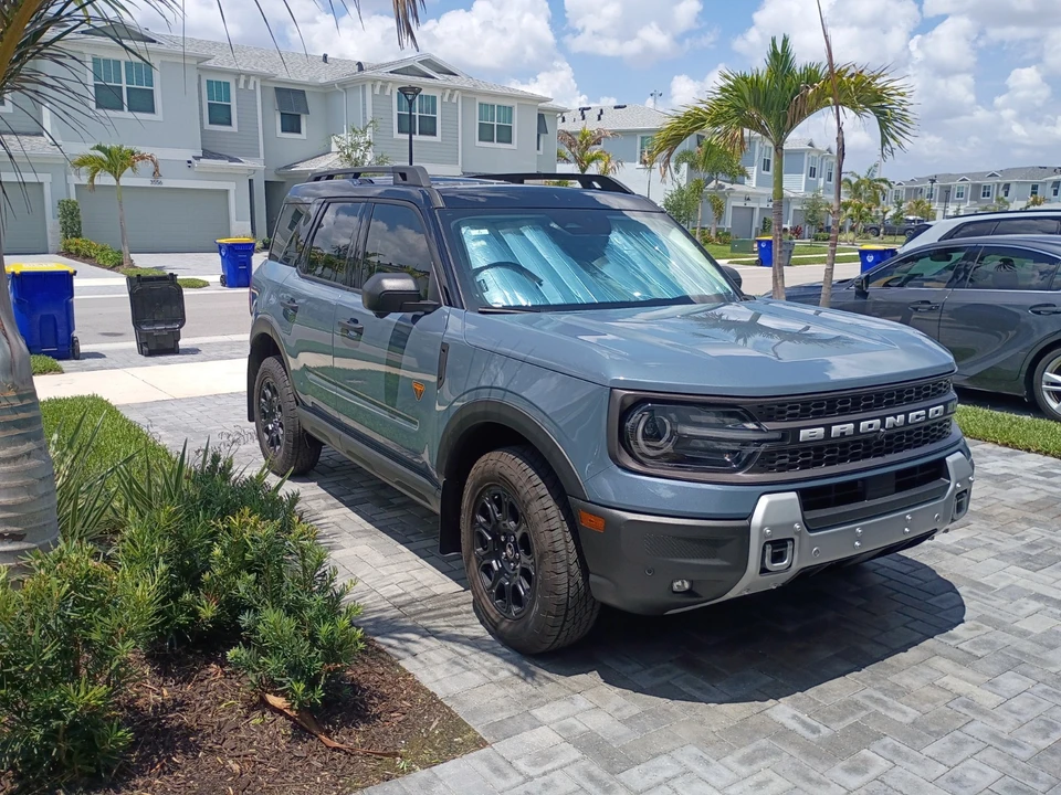 2026 Ford Bronco 6th Gen - Image 2 of 12