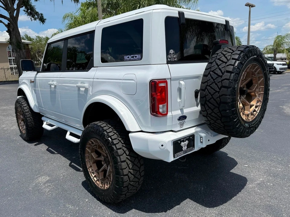 2026 Ford Bronco 6th Gen - Image 11 of 12