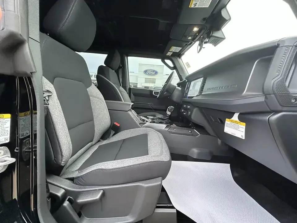 2026 Ford Bronco 6th Gen - Image 15 of 16