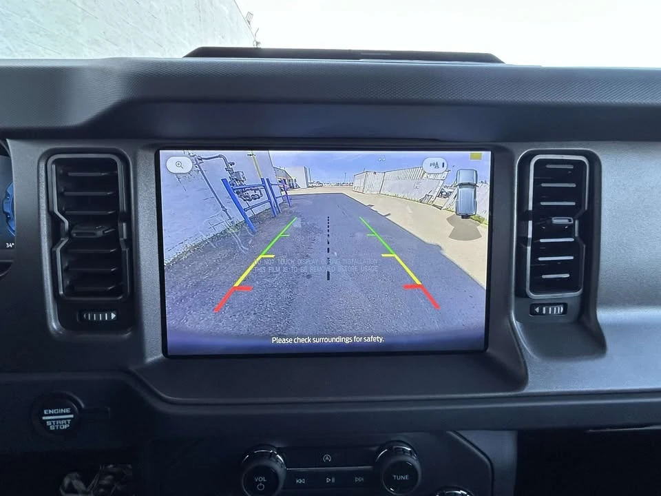 2026 Ford Bronco 6th Gen - Image 14 of 19