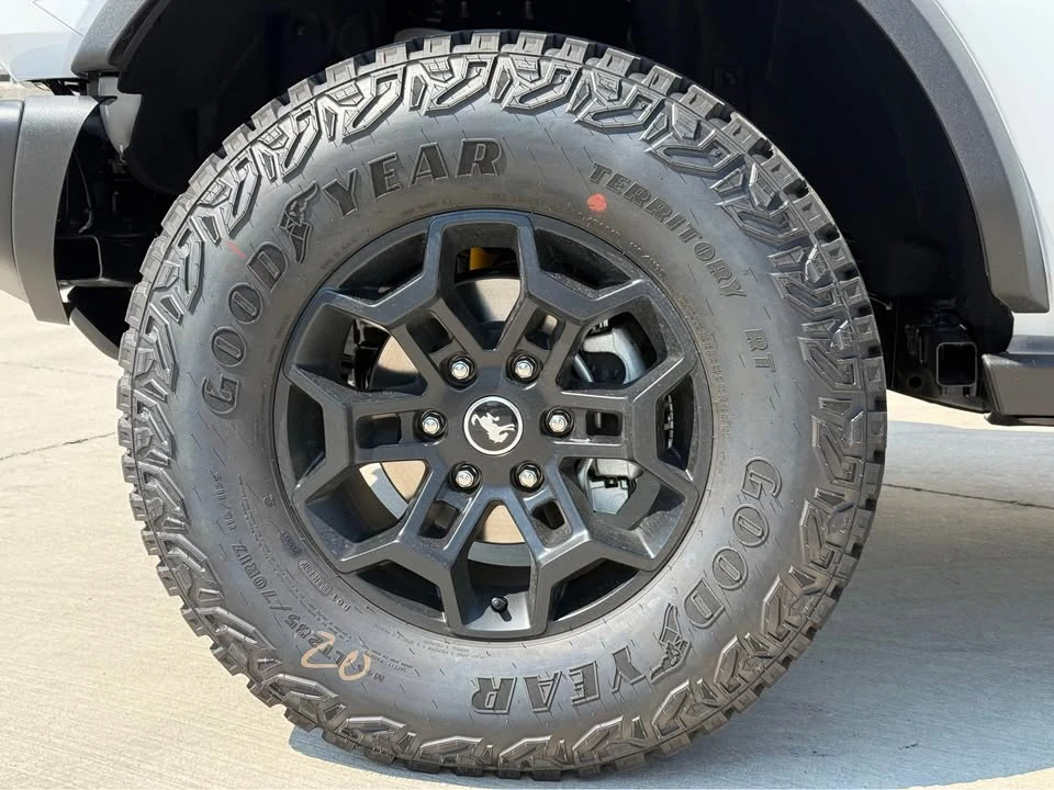 2026 Ford Bronco 6th Gen - Image 12 of 15