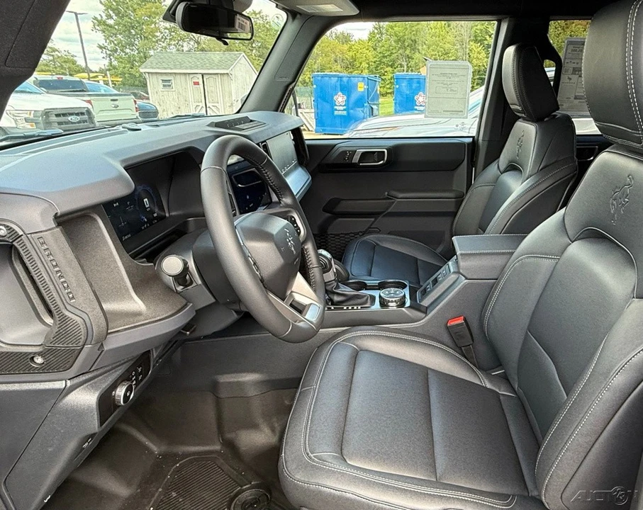 2026 Ford Bronco 6th Gen - Image 14 of 24