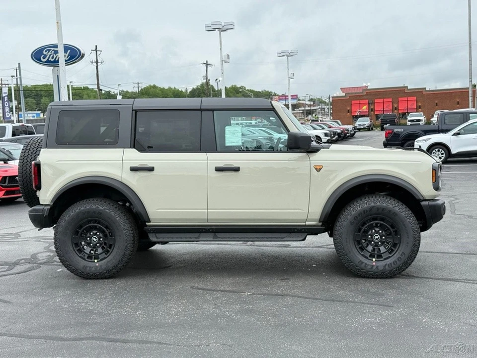 2026 Ford Bronco 6th Gen - Image 7 of 24