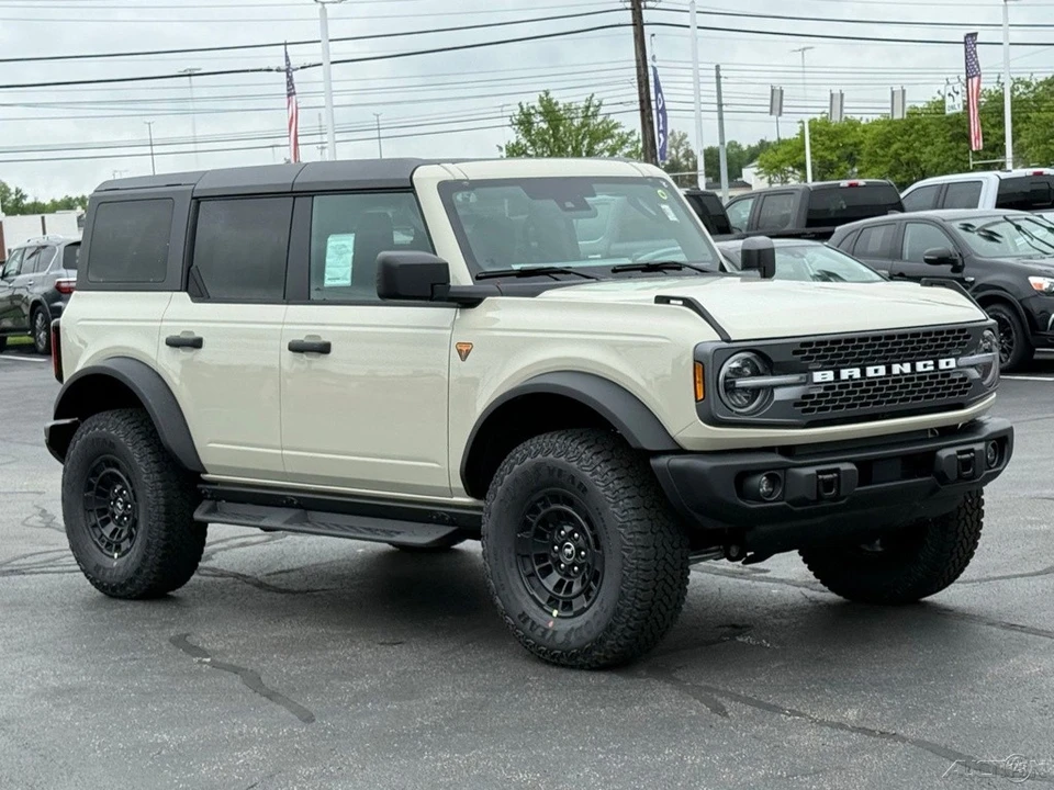 2026 Ford Bronco 6th Gen - Image 9 of 24