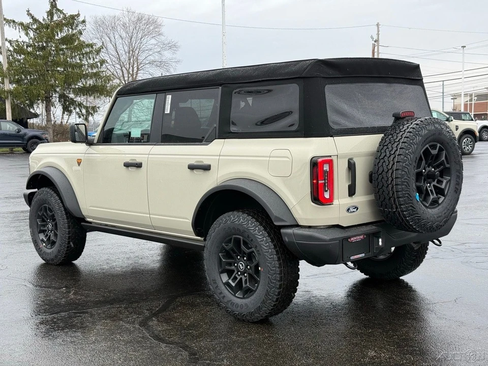 2026 Ford Bronco 6th Gen - Image 3 of 24