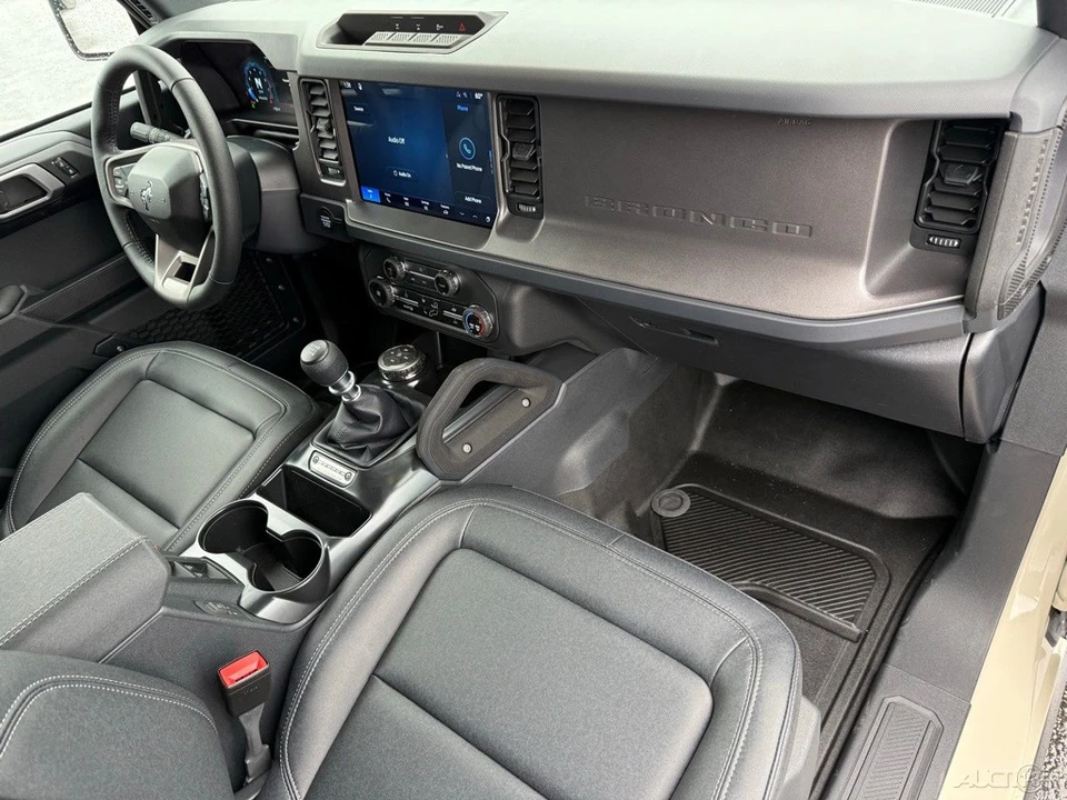 2026 Ford Bronco 6th Gen - Image 19 of 24