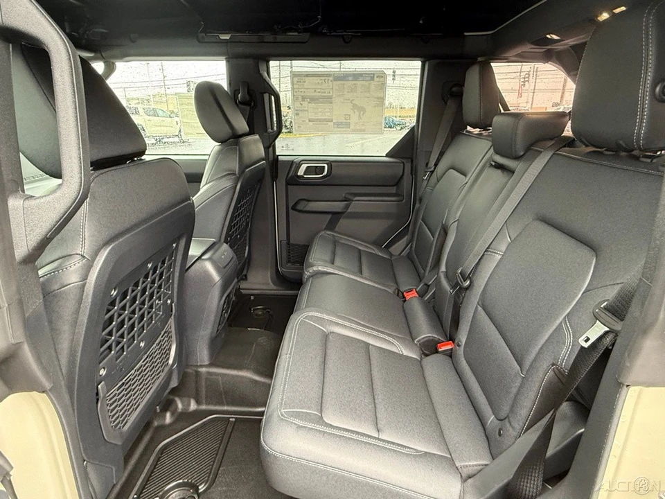 2026 Ford Bronco 6th Gen - Image 17 of 24