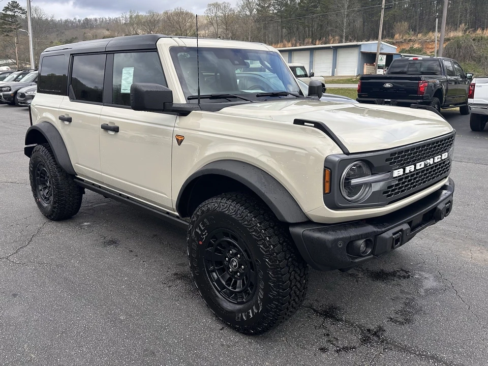 2026 Ford Bronco 6th Gen - Image 7 of 31